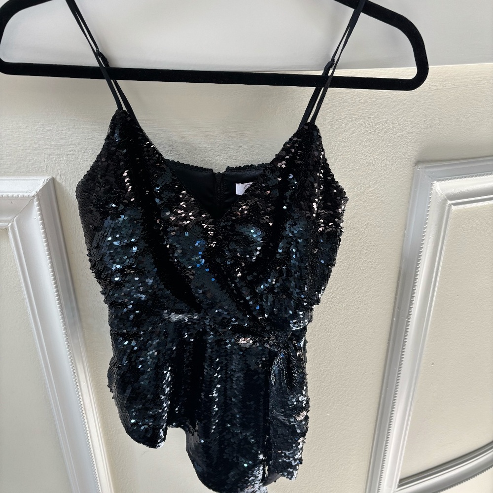 Parker Asymmetrical bow glitter tank top